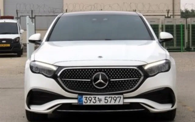 인천신용불량자중고차전액할부 E-클래스 W214 E200 AMG 라인 매물 사진 11 - 2026/04 7,398km